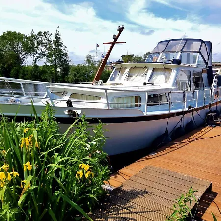 Motor Yacht Amstelle *