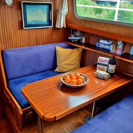 Motor Yacht Amstelle Amsterdam