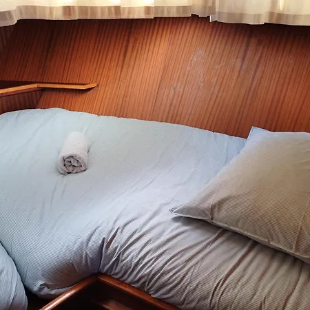 Motor Yacht Amstelle Botel Amsterdam