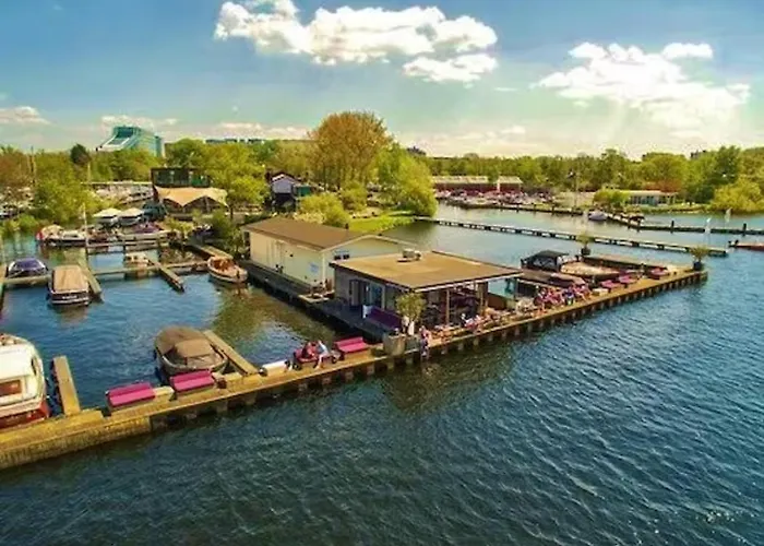 Motor Yacht Amstelle 보트호텔 *