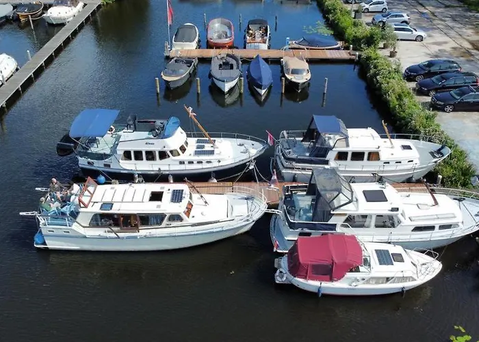 Motor Yacht Amstelle 보트호텔 *